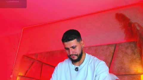 Snapshot of dickgriffith chatting on 11.26.25 Dick Griffith online show from 11.26.25