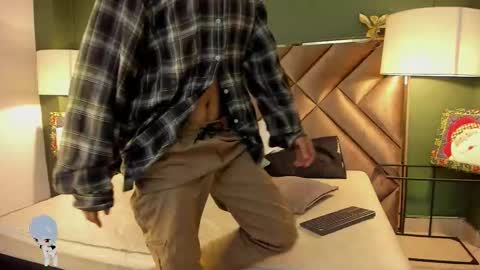 Snapshot of dickie_dicking chatting on 12.02.25 dickie_dicking online show from 12.02.25