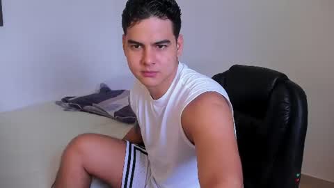 Snapshot of diego_cazas chatting on 06.24.26 DIEGO CAZAS online show from 06.24.26