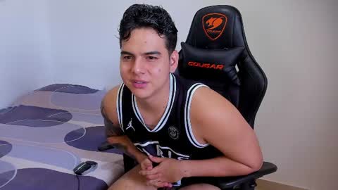 Snapshot of diego_cazas chatting on 06.28.26 DIEGO CAZAS online show from 06.28.26