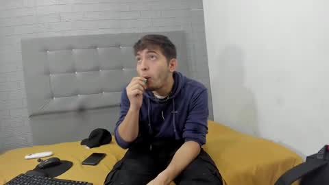 Snapshot of diegorogue_ chatting on 12.13.24 Diego rogue online show from 12.13.24