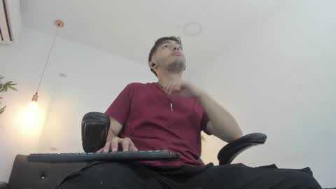 Snapshot of diegorogue_ chatting on 12.16.24 Diego rogue online show from 12.16.24