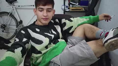 Snapshot of diegorogue_ chatting on 12.28.24 Diego rogue online show from 12.28.24