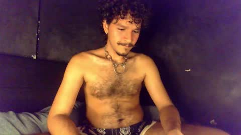 Snapshot of diemond_latinx98 chatting on 03.30.26 diemond_latinx98 online show from 03.30.26