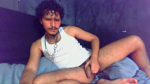 Snapshot of diemond_latinx98 chatting on 04.11.26 diemond_latinx98 online show from 04.11.26