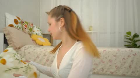 Snapshot of dietmountaindew_ chatting on 04.19.26 Sophie online show from 04.19.26