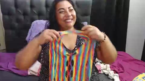 Snapshot of dihayara chatting on 03.07.25 Mariana online show from 03.07.25