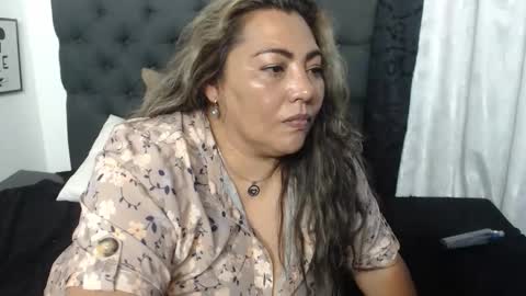 Snapshot of dihayara chatting on 05.28.26 Mariana online show from 05.28.26