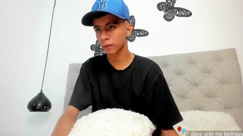 Snapshot of dikey_18 chatting on 01.12.25 dikey_18 online show from 01.12.25