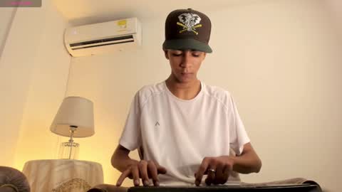 Snapshot of dikey_18 chatting on 01.13.25 dikey_18 online show from 01.13.25