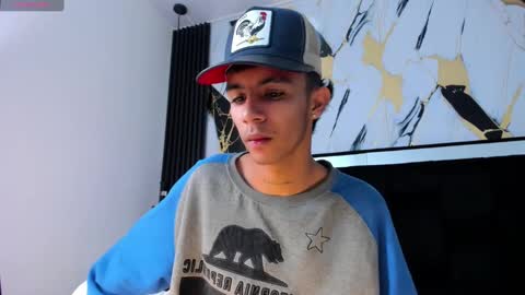 Snapshot of dikey_18 chatting on 02.06.25 dikey_18 online show from 02.06.25