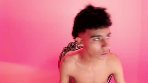 Snapshot of dikey_18 chatting on 02.08.25 dikey_18 online show from 02.08.25