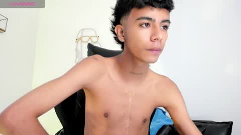 Snapshot of dikey_18 chatting on 02.09.25 dikey_18 online show from 02.09.25