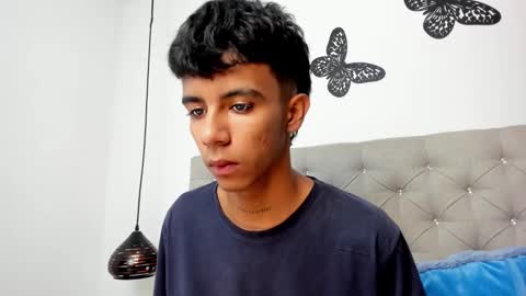 Snapshot of dikey_18 chatting on 02.14.25 dikey_18 online show from 02.14.25