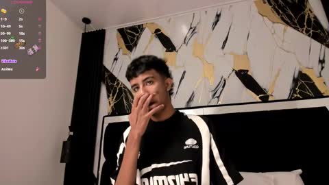 Snapshot of dikey_18 chatting on 02.15.25 dikey_18 online show from 02.15.25