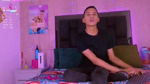 Snapshot of dilam_alfonzo chatting on 09.20.25 Dilan online show from 09.20.25