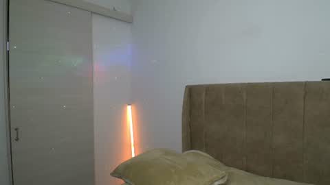 Snapshot of dilan_coy chatting on 06.20.26 Dilan Coy online show from 06.20.26