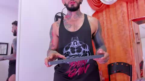 dilan_scootk_ online show from 04.14.26