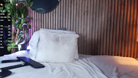 Snapshot of dilanjonnes chatting on 12.05.24 DilanJonnes online show from 12.05.24