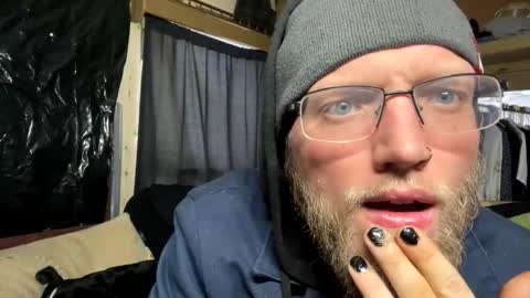 Snapshot of dilf_96 chatting on 01.10.26 Daddy online show from 01.10.26