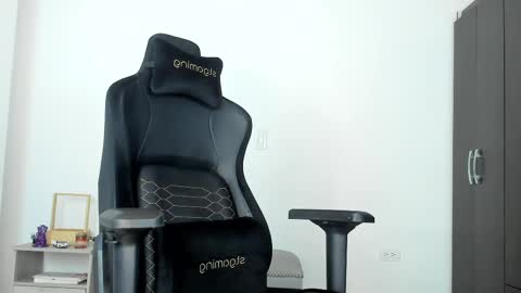 dimitricaruso online show from 02.28.25