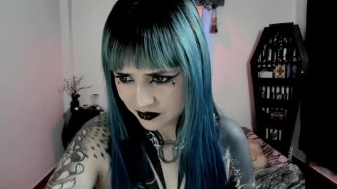 Snapshot of dimmuanddarkness chatting on 05.17.26 dimmuanddarkness online show from 05.17.26