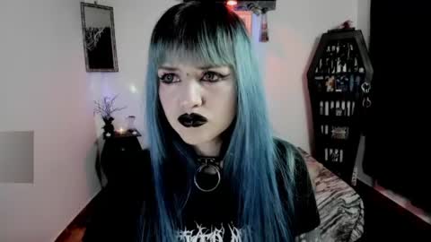 Snapshot of dimmuanddarkness chatting on 06.17.26 dimmuanddarkness online show from 06.17.26