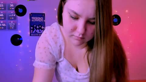 Snapshot of dina_bloom chatting on 04.28.26 dina_bloom online show from 04.28.26