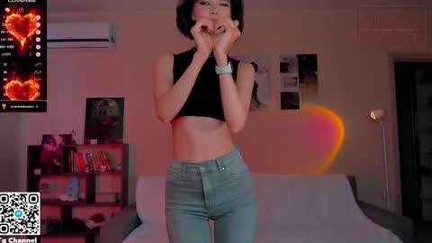 Snapshot of dindin_ chatting on 11.29.25 Jessie online show from 11.29.25