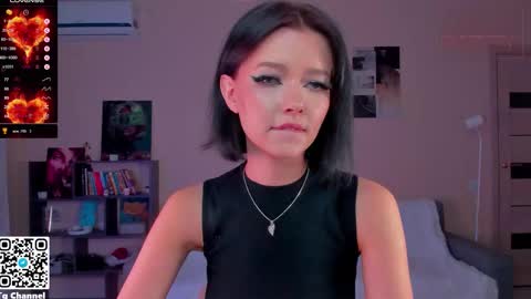 Snapshot of dindin_ chatting on 12.14.25 Jessie online show from 12.14.25