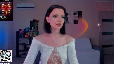 Snapshot of dindin_ chatting on 03.13.26 Jessie online show from 03.13.26