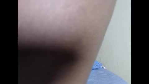 Snapshot of dineros_cam chatting on 10.16.25 Quin online show from 10.16.25