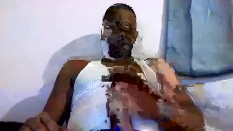 Snapshot of dion305 chatting on 12.25.24 dion305 online show from 12.25.24