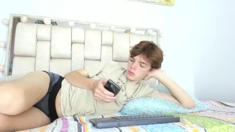 Snapshot of dioniso_69 chatting on 11.19.25 apollo online show from 11.19.25