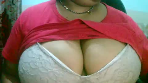 Snapshot of dipa2345 chatting on 10.06.25 dipa2345 online show from 10.06.25