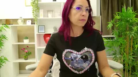 Snapshot of dirty_mature chatting on 09.20.25 dirty_mature online show from 09.20.25