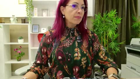 Snapshot of dirty_mature chatting on 09.28.25 dirty_mature online show from 09.28.25