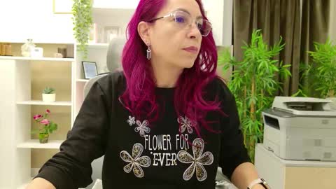 Snapshot of dirty_mature chatting on 12.02.25 dirty_mature online show from 12.02.25