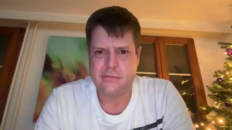 Snapshot of dirtybastard81 chatting on 12.19.25 Jan online show from 12.19.25