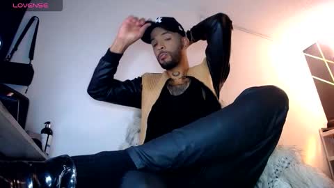 Snapshot of dirtybhot chatting on 01.17.26 I just want to be happy online show from 01.17.26