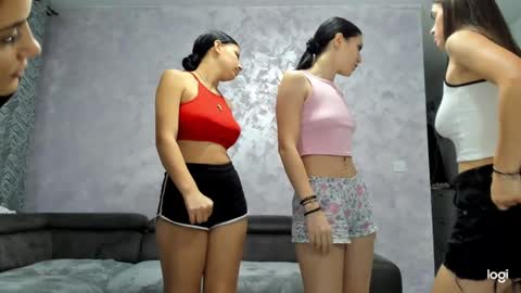 Snapshot of dirtygirls99 chatting on 10.18.25 Gyna    Josie    online show from 10.18.25