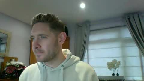 Snapshot of dirtylondon729 chatting on 01.08.26 Exhibitionist Ben online show from 01.08.26