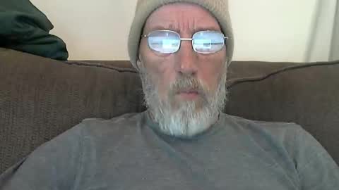 Snapshot of dirtynastyoldman chatting on 11.29.25 dirtynastyoldman online show from 11.29.25