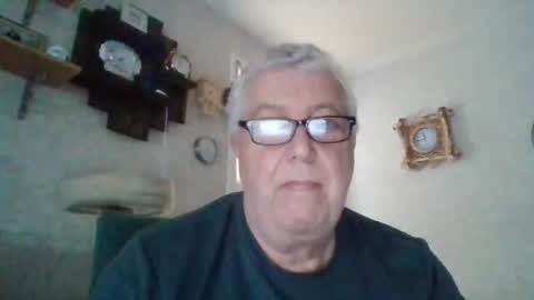 Snapshot of dirtyoldscot1960 chatting on 05.01.26 Fergus online show from 05.01.26