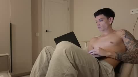 Snapshot of dirtyprettyboi chatting on 07.23.26 buy tokens with link online show from 07.23.26