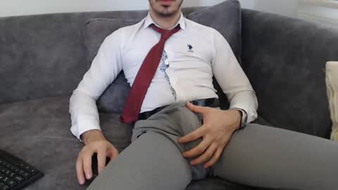 Snapshot of dirtyybooyy77 chatting on 02.18.26 dirtyybooyy77 online show from 02.18.26