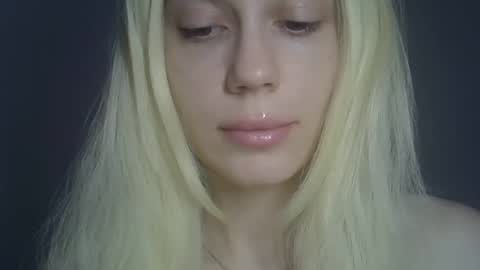 DitaMilton online show from 04.23.26
