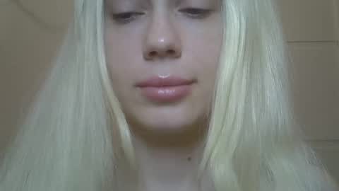 DitaMilton online show from 04.26.26