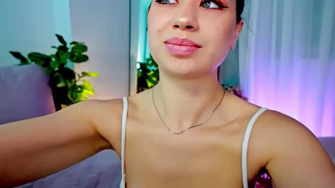 Snapshot of divetagrace chatting on 02.18.26 Tia online show from 02.18.26