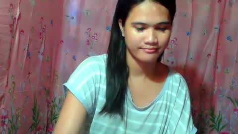Snapshot of divina071594 chatting on 07.24.26 REYAN online show from 07.24.26